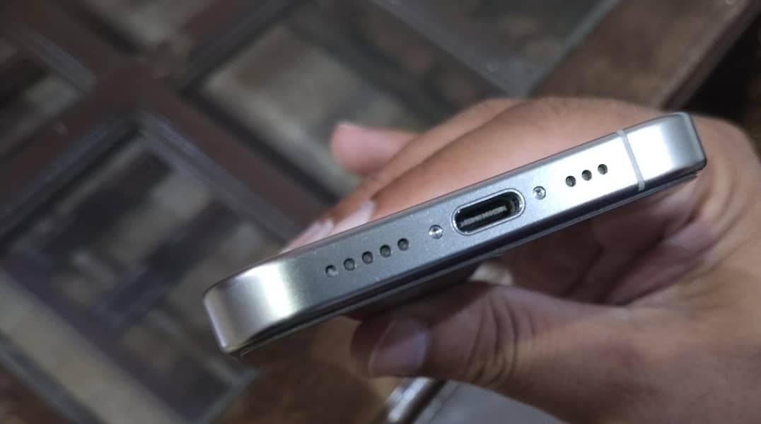 Apple iPhone 15 Pro 10