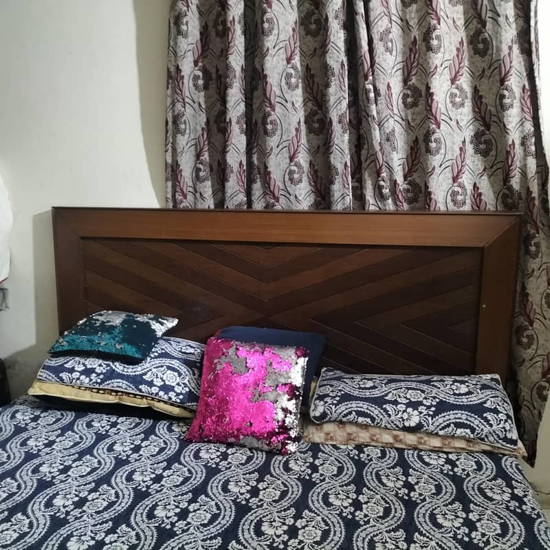 king bed 0