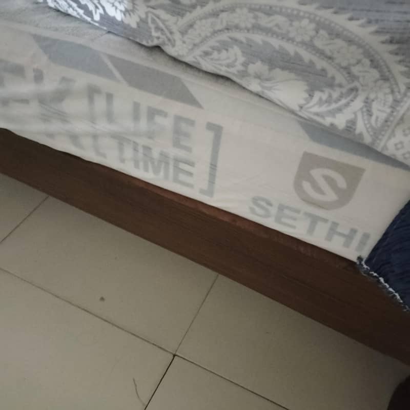 king bed 1