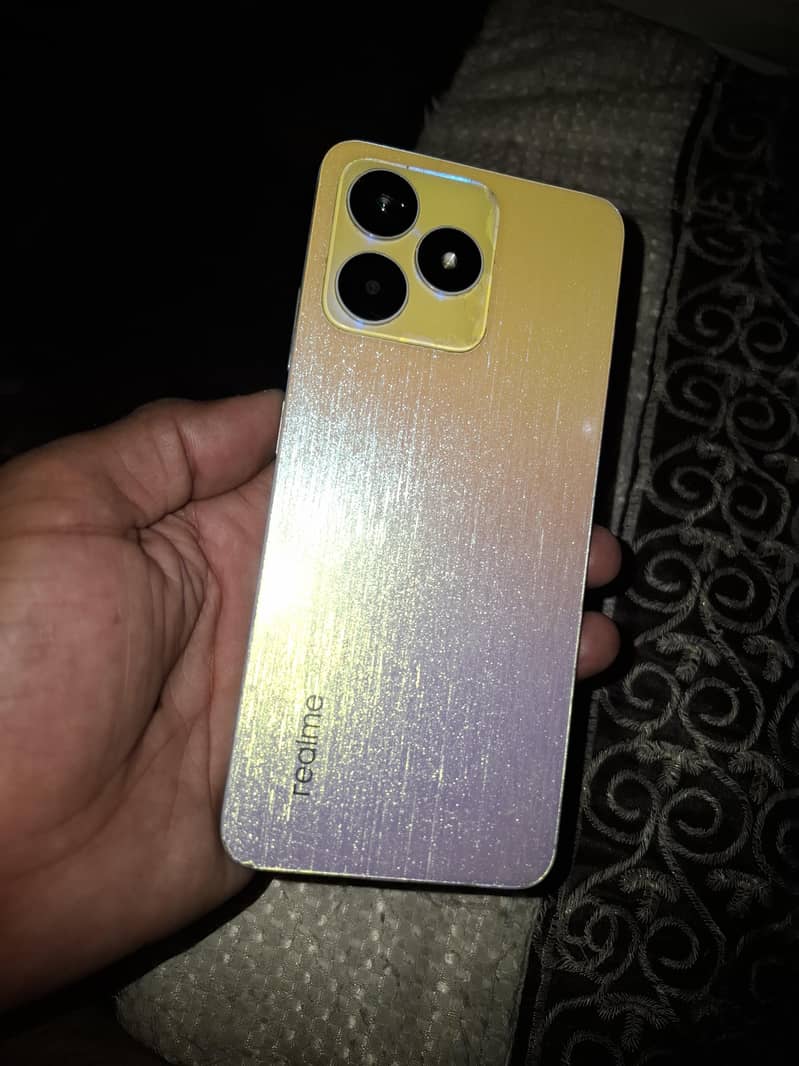 Realme C53 0