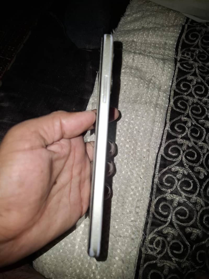 Realme C53 1