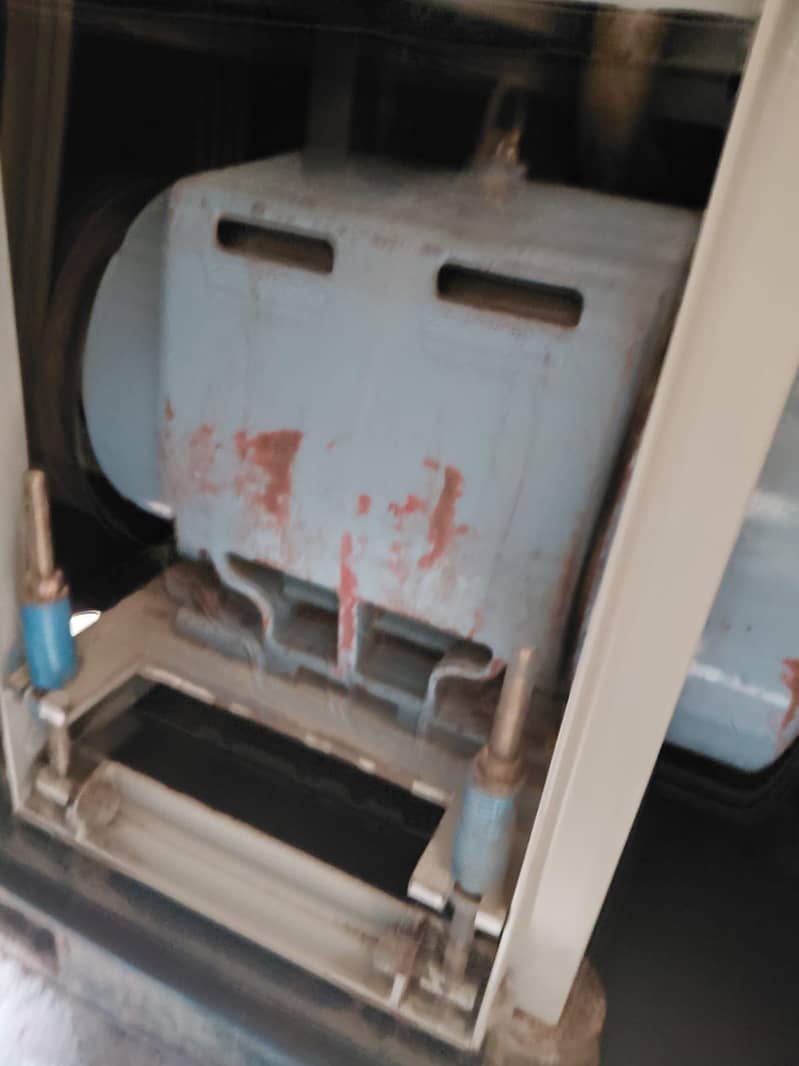 Electric Air Compressor 9