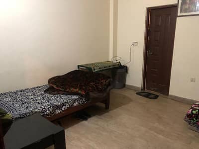 Furnished room for rent near UCP, johar town