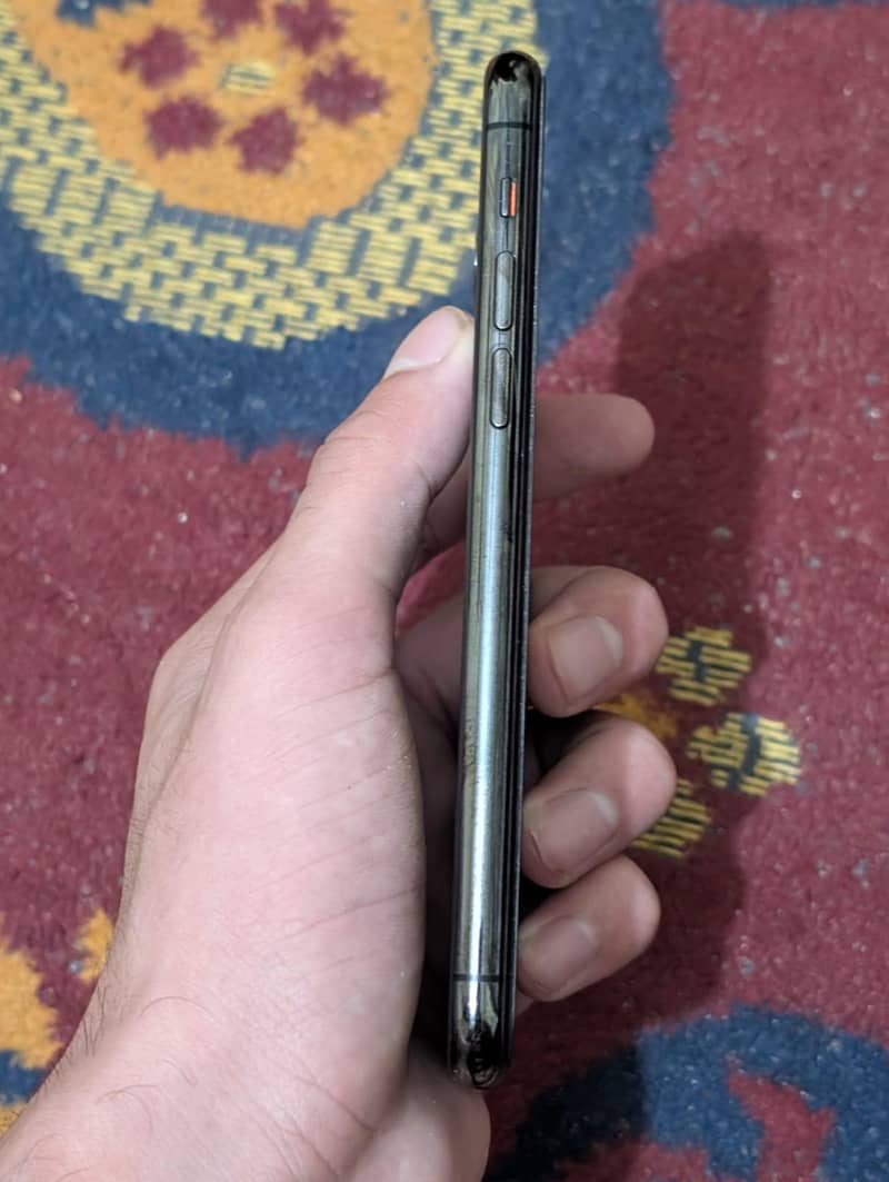 Apple iPhone 11 Pro 5