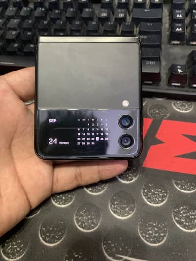 Samsung Mobile Z Flip 3