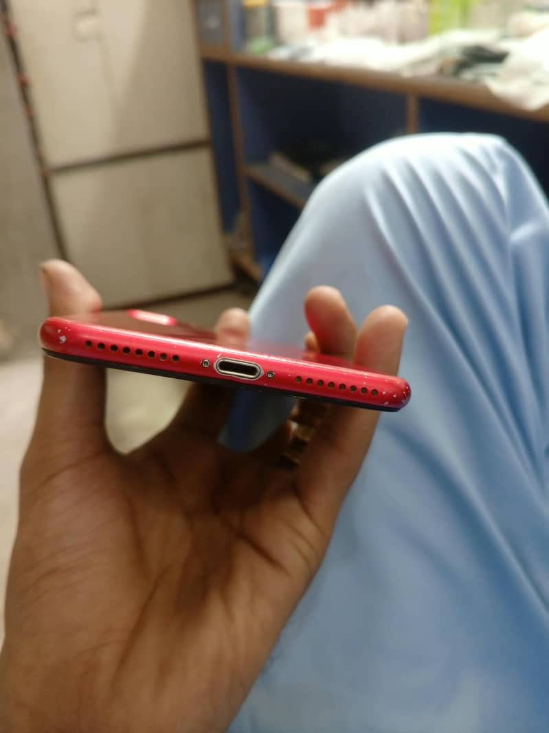 Apple iPhone 7 Plus 4