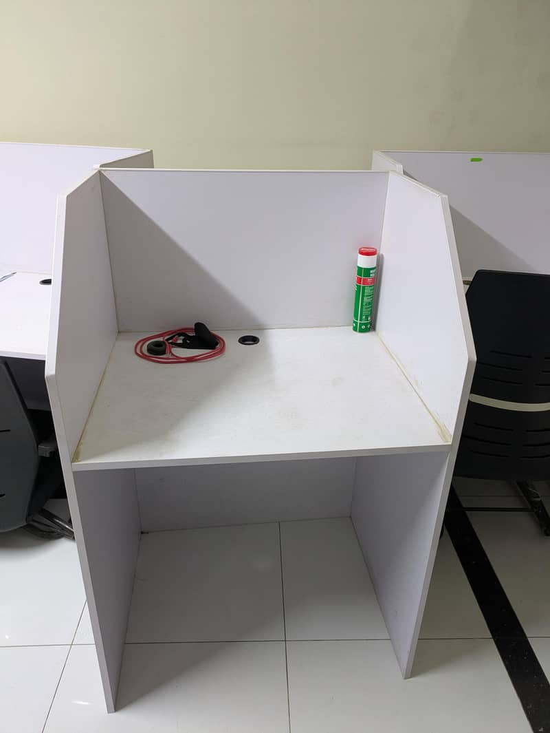 Office Workstation 0