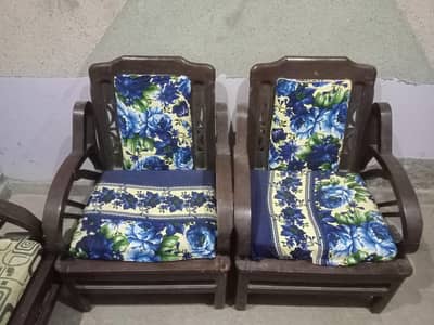 4 seater Sofa for sale