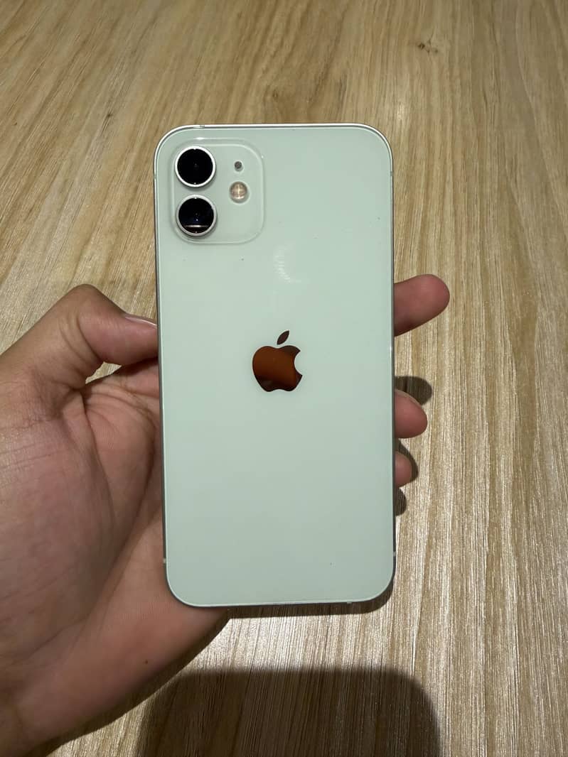 Apple iPhone 12 3