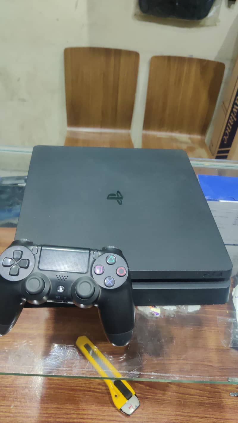 Ps4 slim 0