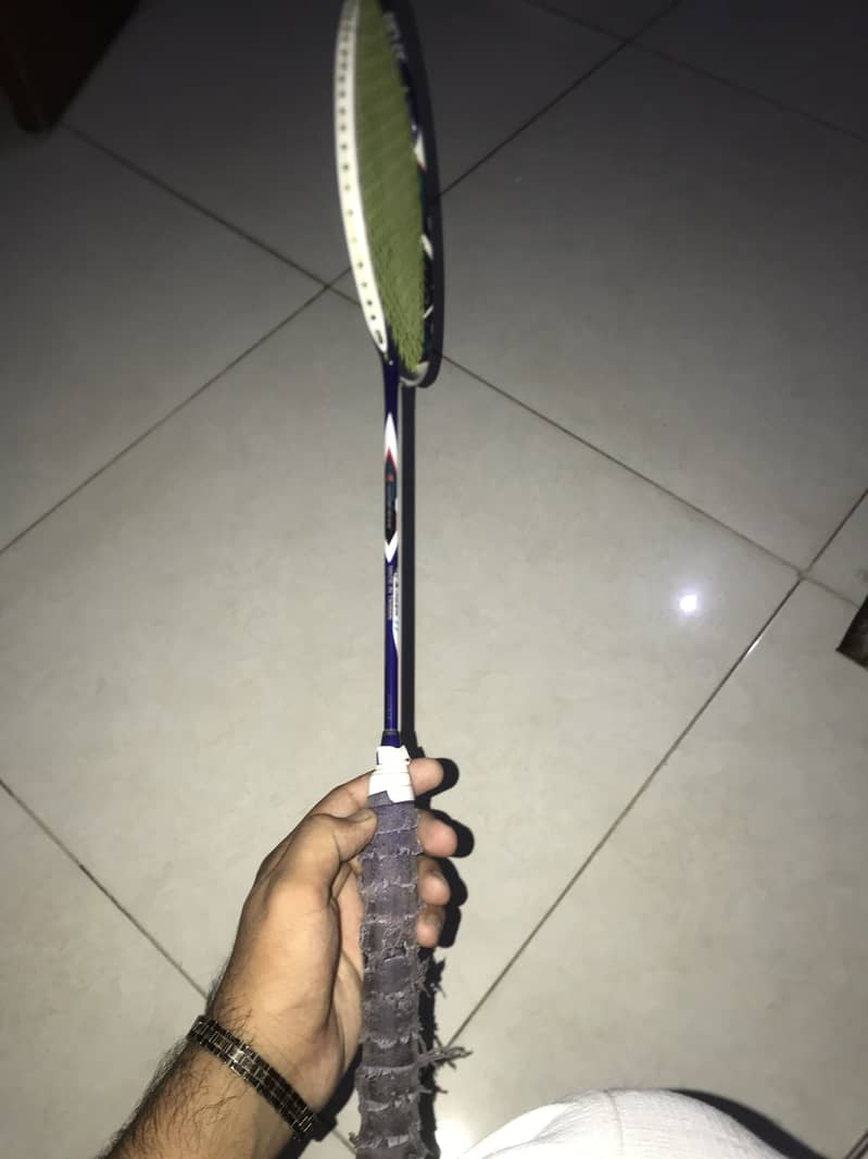 Badminton racket’s 5