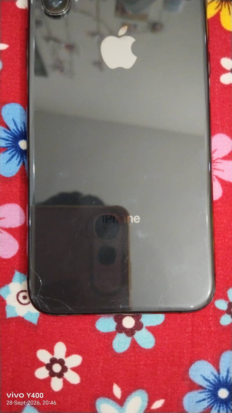 Apple iPhone XS 5