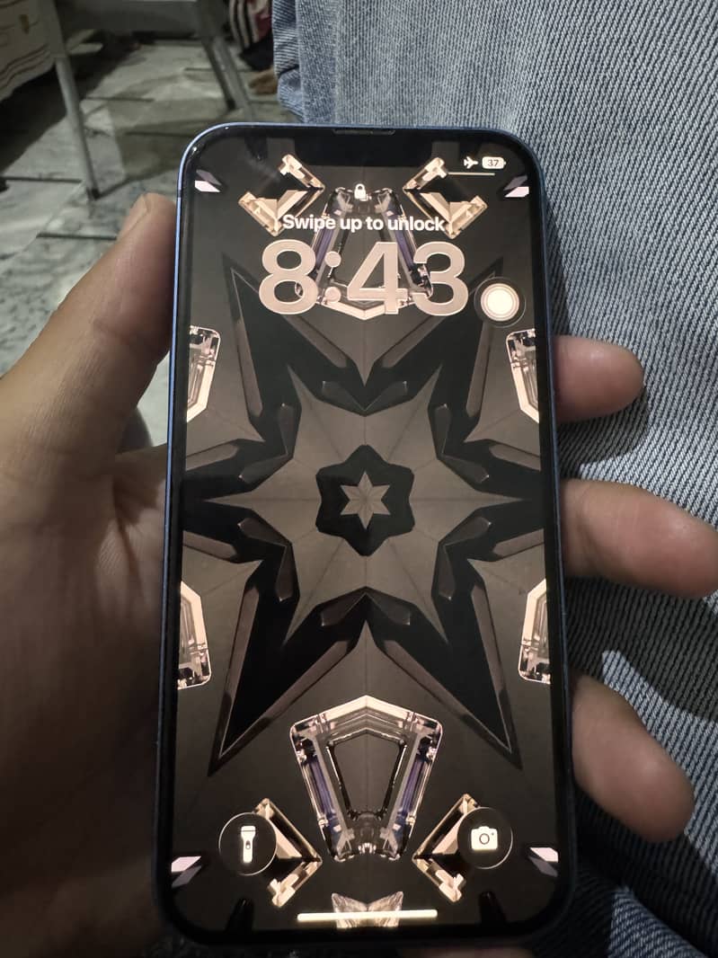 Apple iPhone 13 5