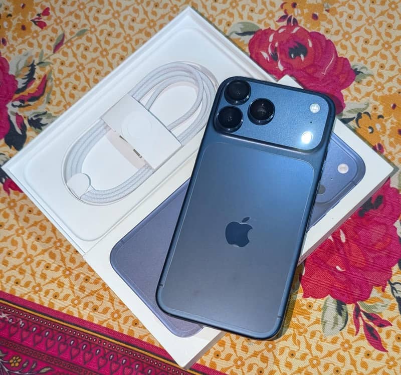 Apple iPhone 17 Pro Max Dual E-SIM 0
