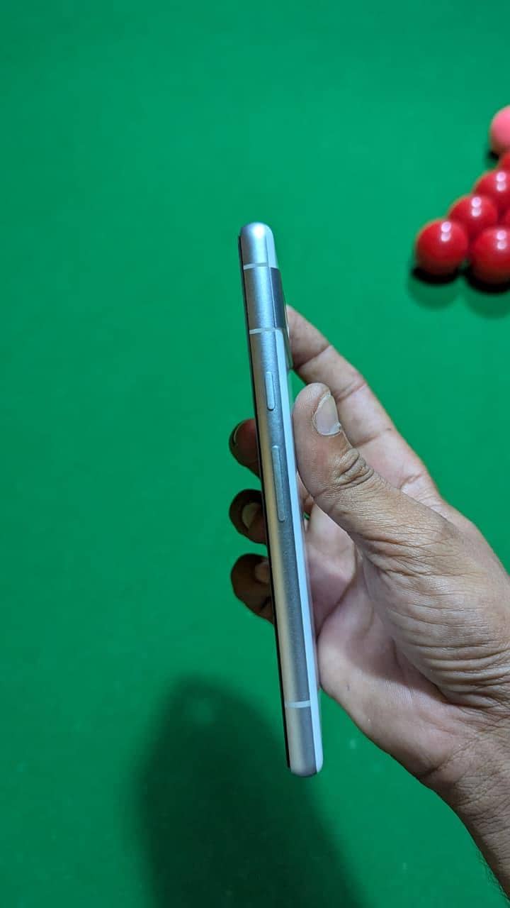 Google Pixel 7a 6