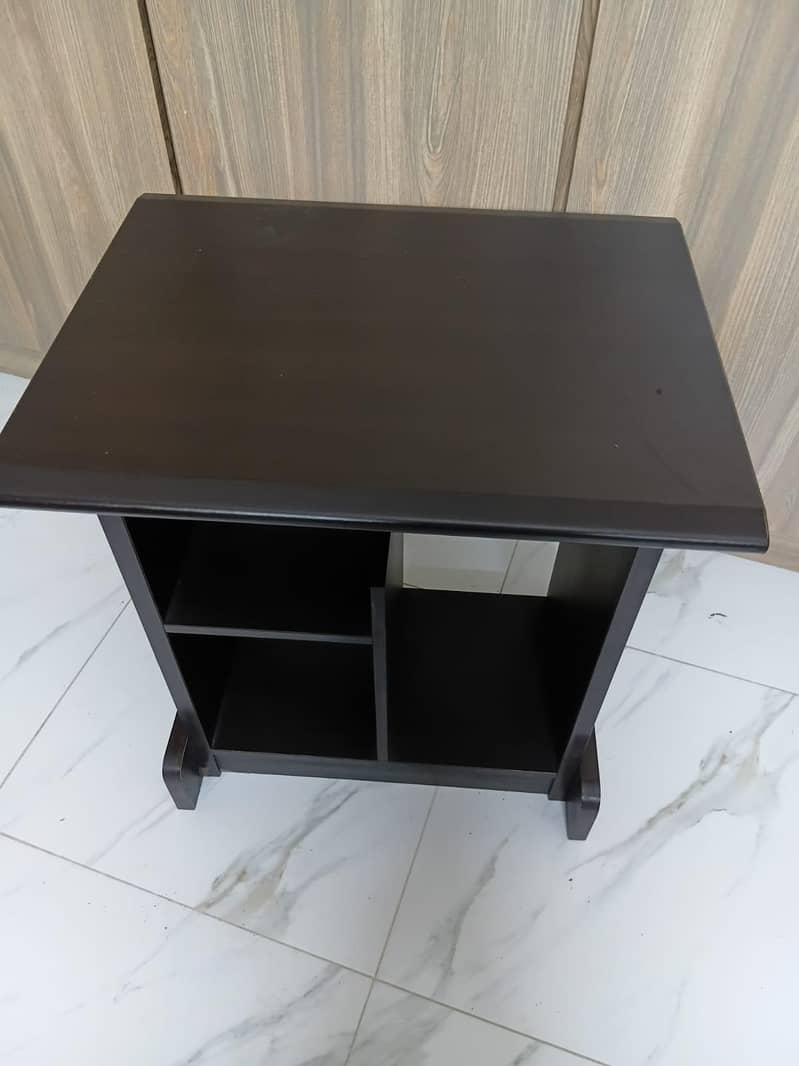 Computer/writing table 0