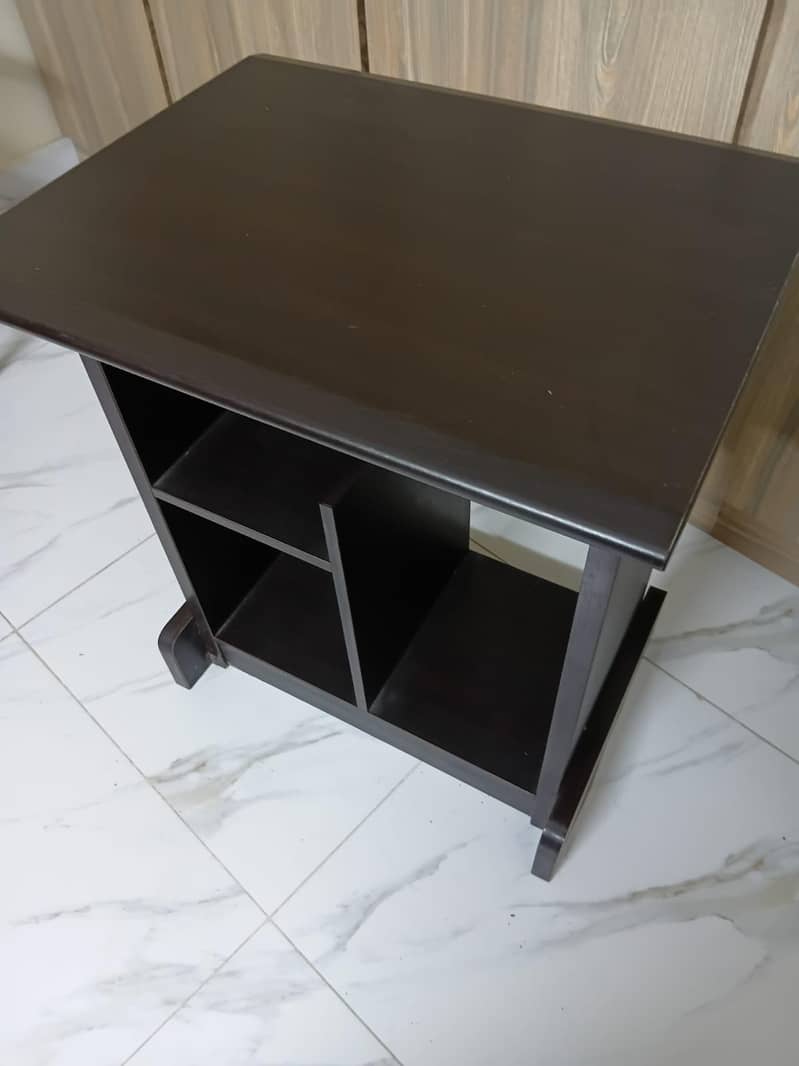 Computer/writing table 1
