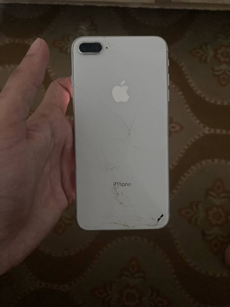 Apple iPhone 8 Plus 0