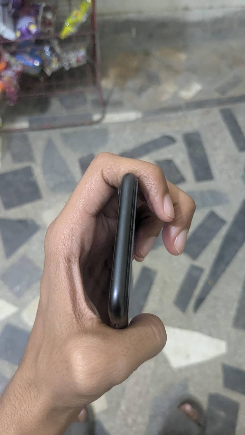 Apple iPhone 7 2