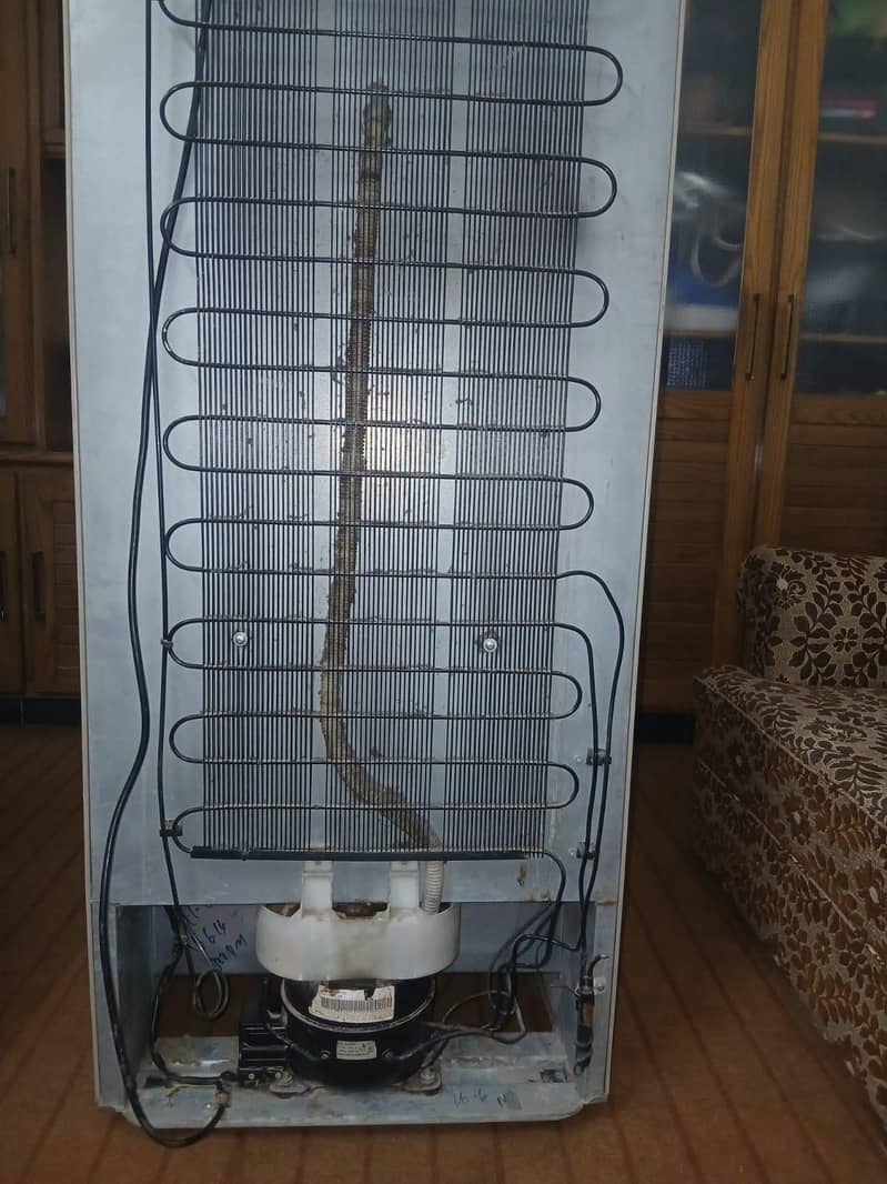refrigerator 0