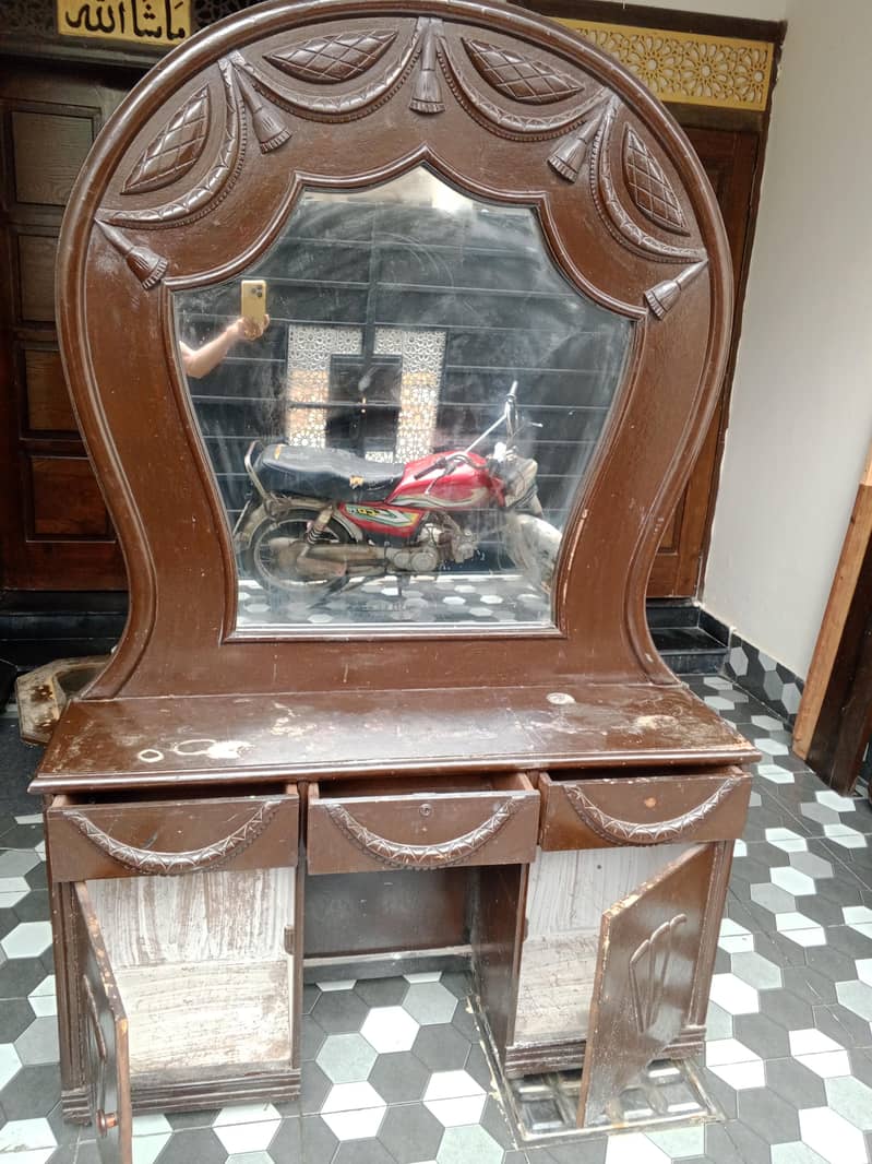 bad double + dressingtable 7