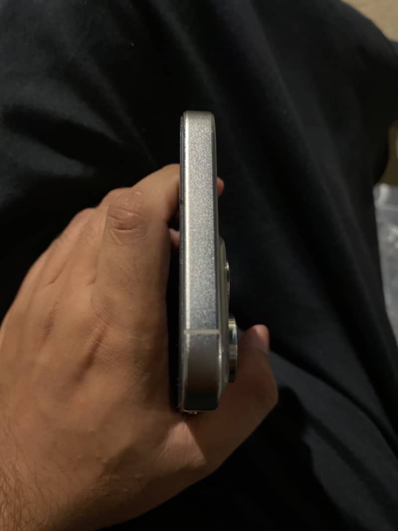 Apple iPhone 15 Pro Max 1
