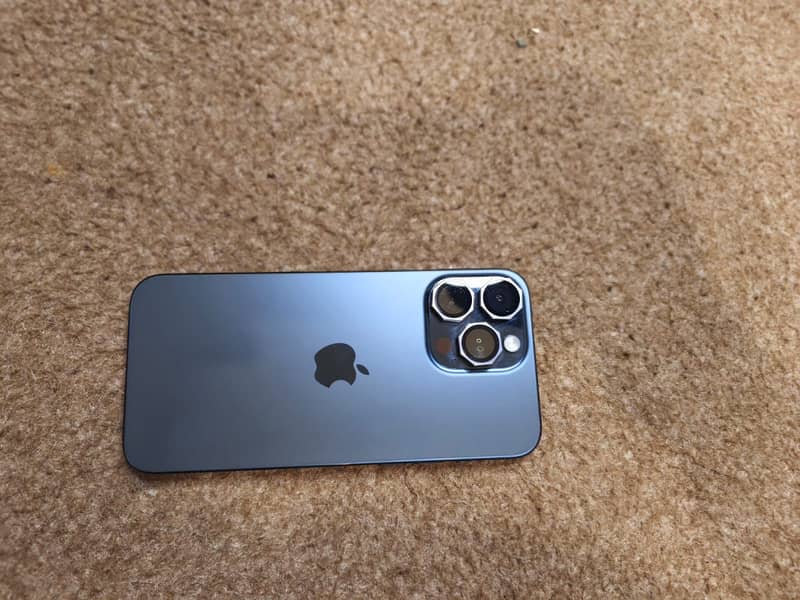 Apple iPhone 15 Pro Max 0