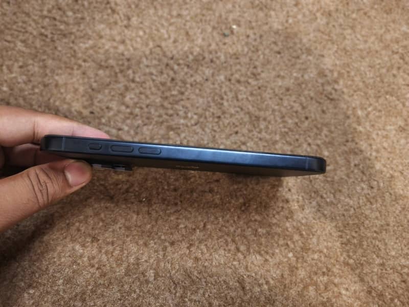 Apple iPhone 15 Pro Max 5