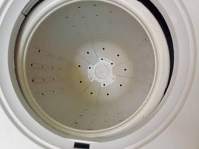 used dryer Haier 6 kg look like new