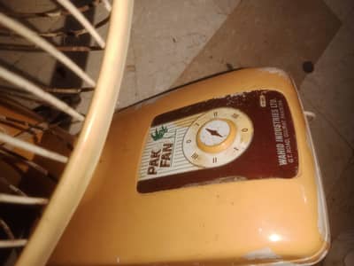 branded bracket fan for sale excellent condition