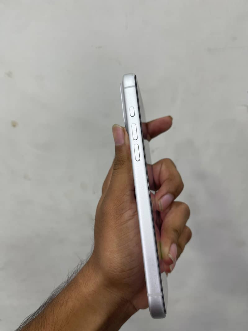 Apple iPhone 17 Pro Max 3