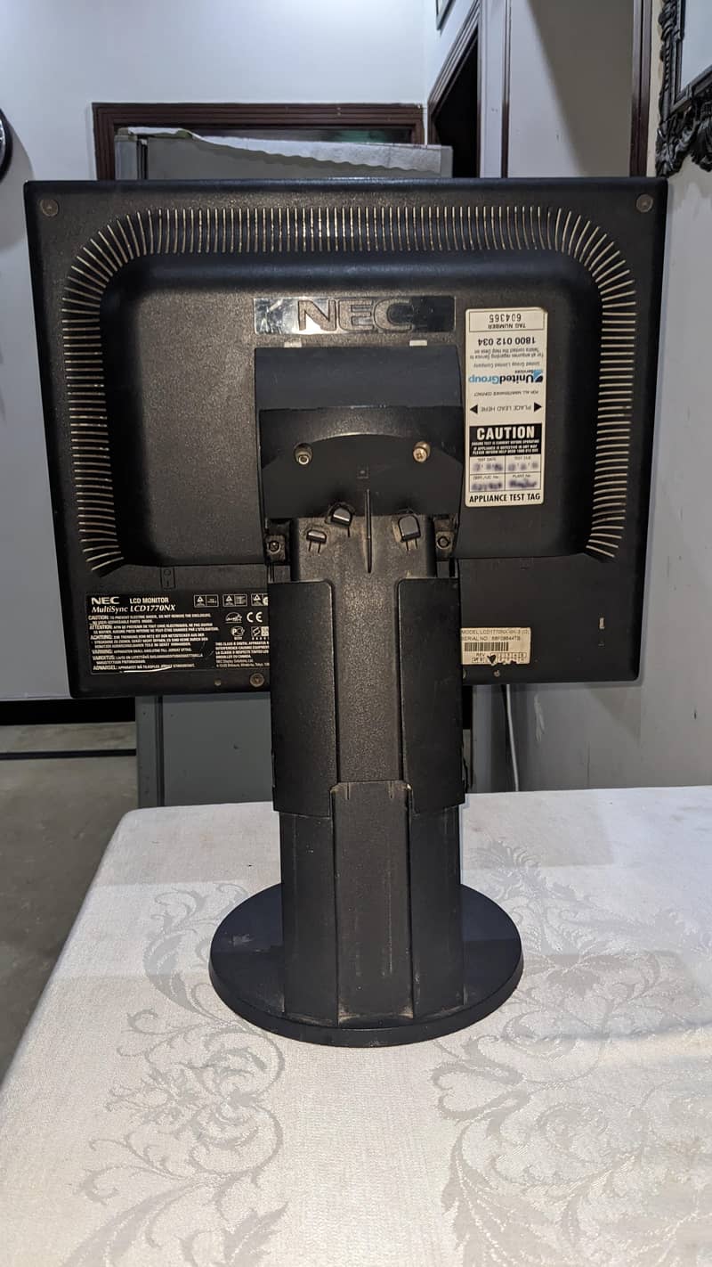NEC LCD 2