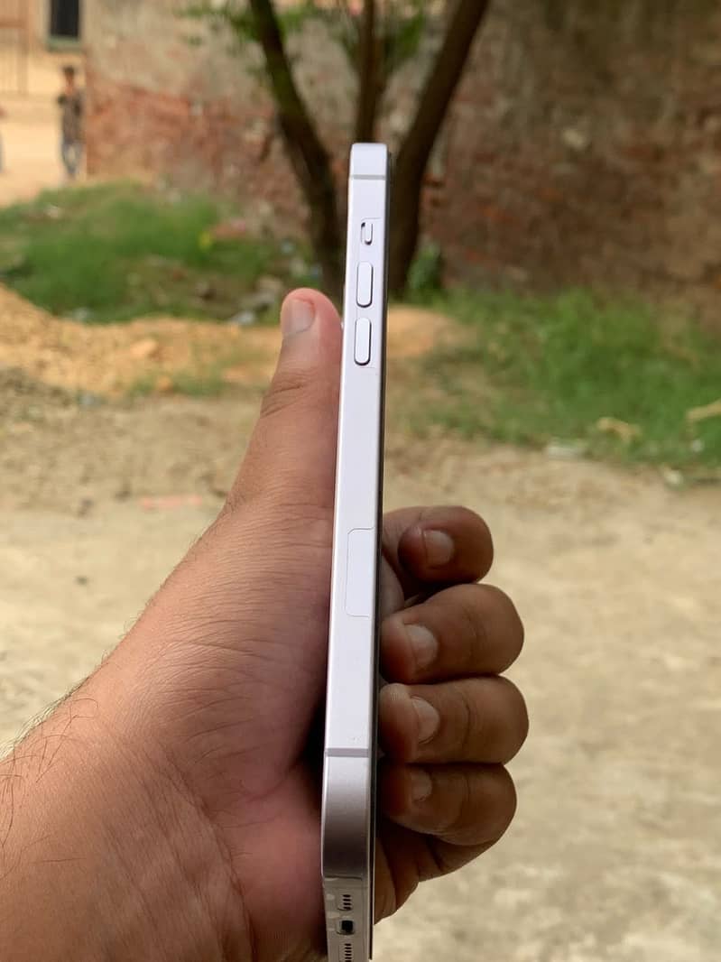 Apple iPhone 14 plus 4