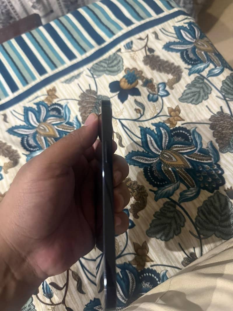 Apple iPhone 12 Pro 1