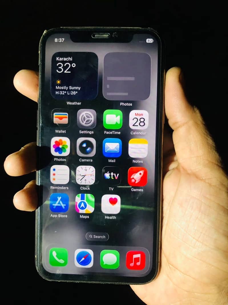 Apple iPhone 11 Pro 1
