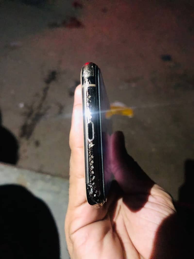 Apple iPhone 11 Pro 5
