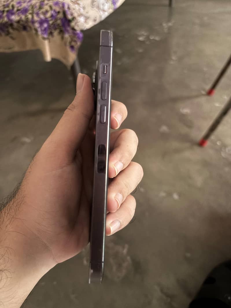 Apple iPhone 14 Pro Max 3