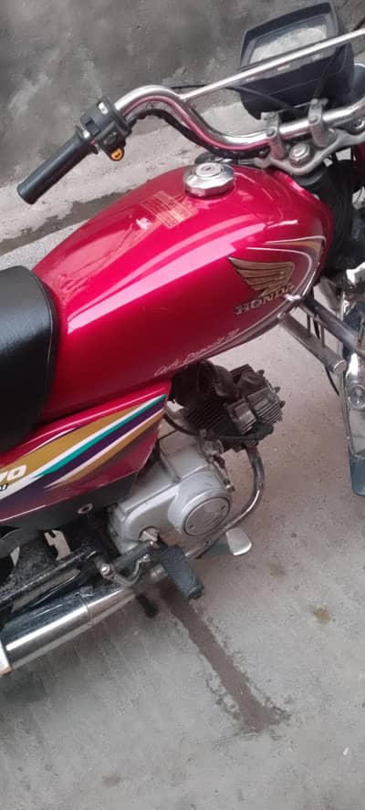 2x Bikes  for urgent sale Mera Beta out country Jana hai