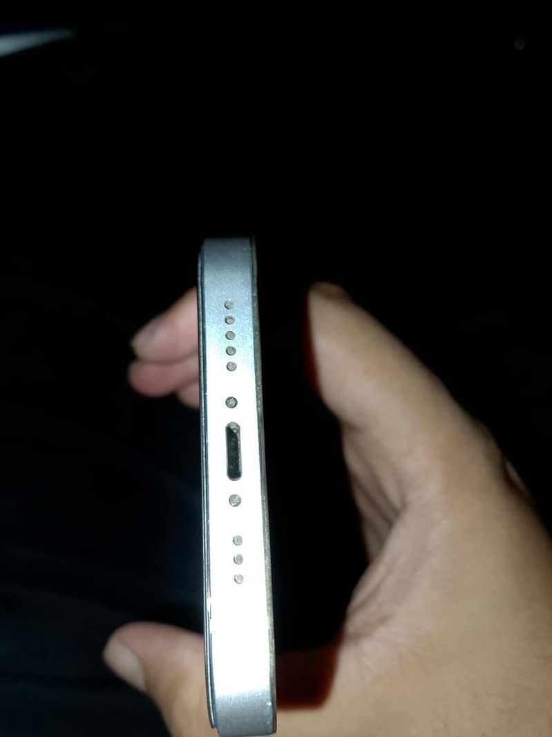 Apple iPhone 12 3