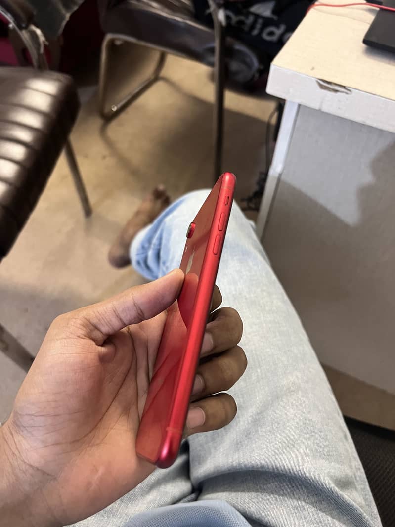 Apple iPhone XR 1