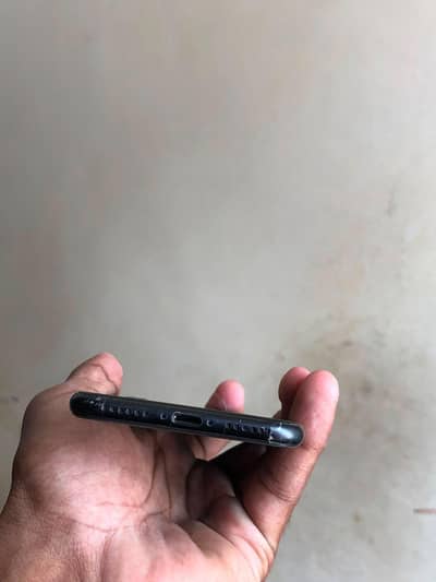 Apple iPhone 7