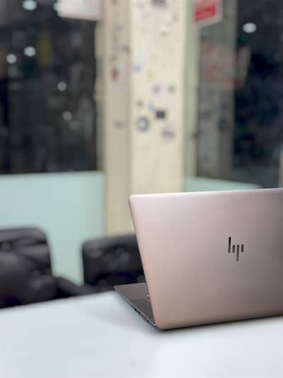 HP ZBOOK STUDIO G4