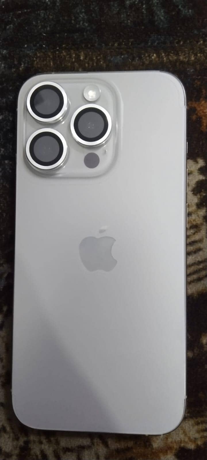 Apple iPhone 15 Pro 2