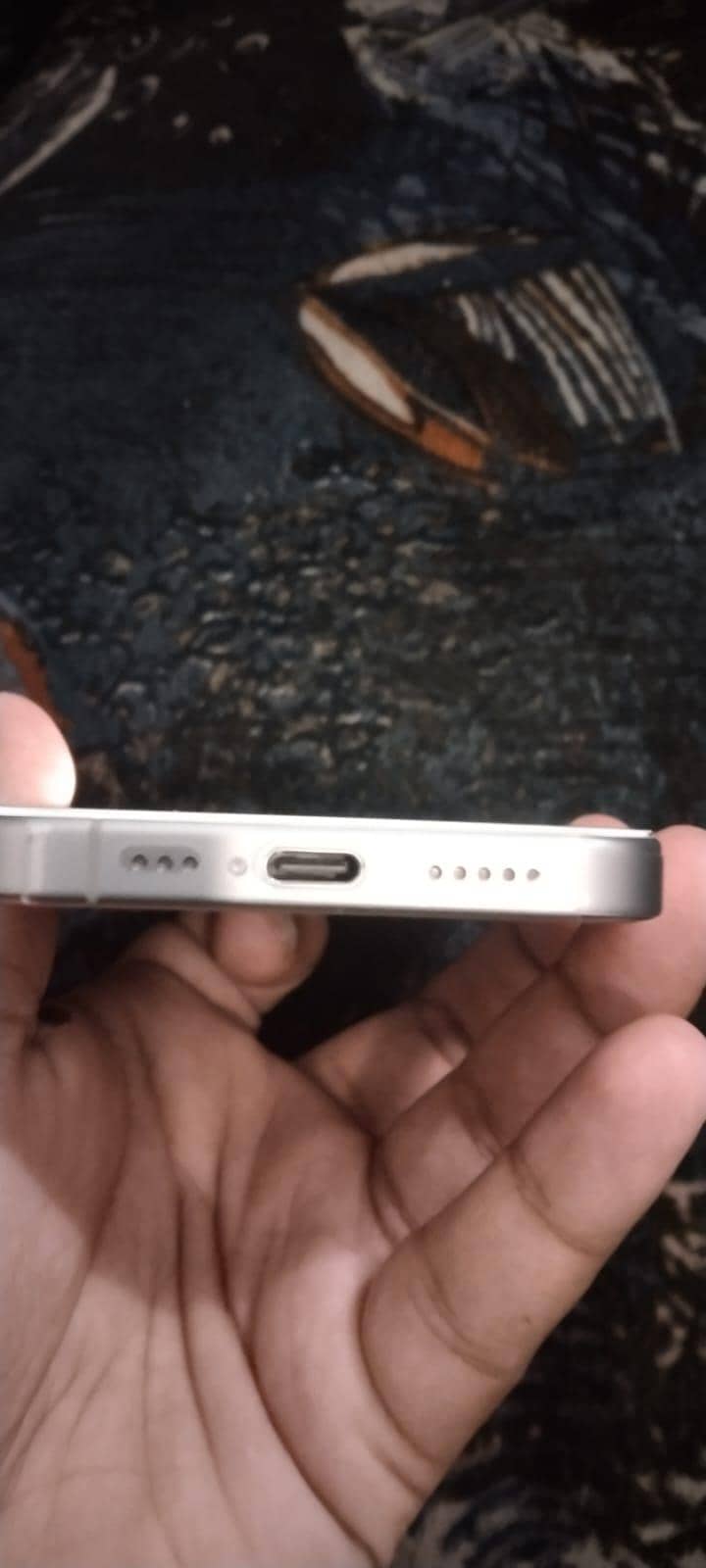 Apple iPhone 15 Pro 3