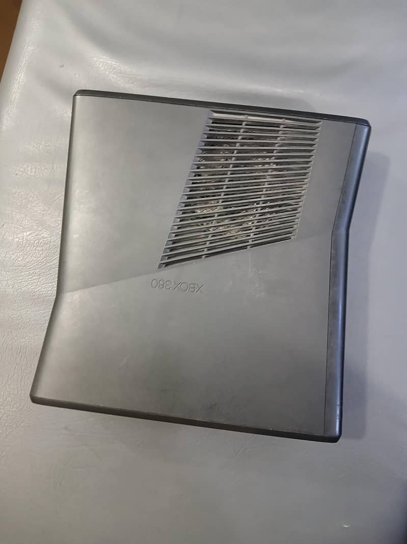 xbox360 slim 0