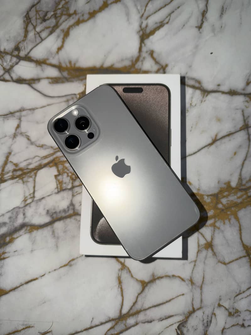 Apple iPhone 15 Pro Max 5