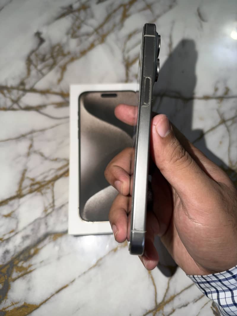 Apple iPhone 15 Pro Max 7