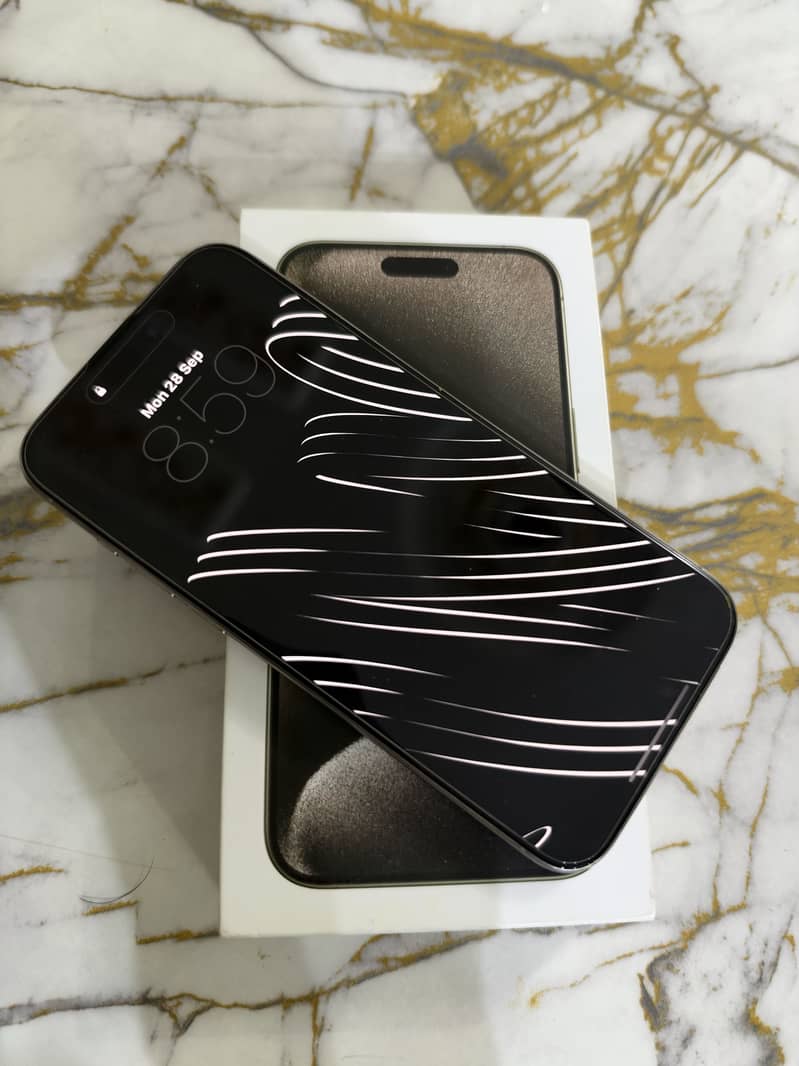 Apple iPhone 15 Pro Max 9