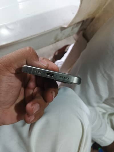Apple iPhone 15 Pro