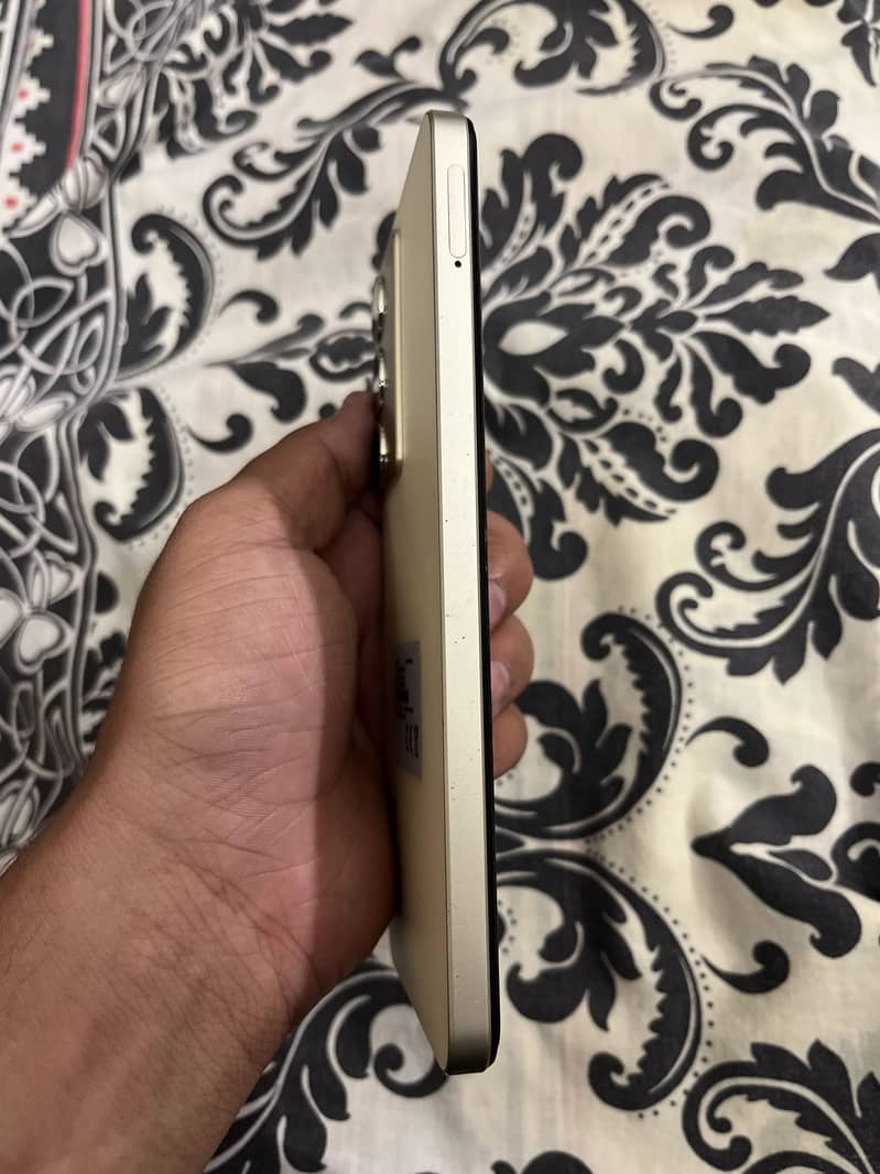Realme C75 7